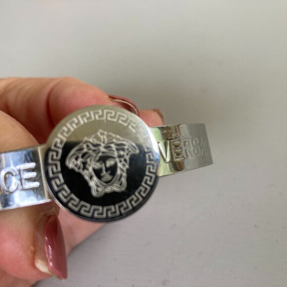Versace Logo Bracelet Bangle Cuff Medusa Silvertone  Non Tarnish NEW - Picture 1 of 6
